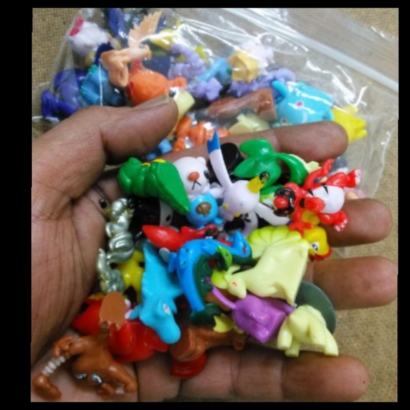 COPY - 24 mini Pokemon figures - Picture 3 of 5